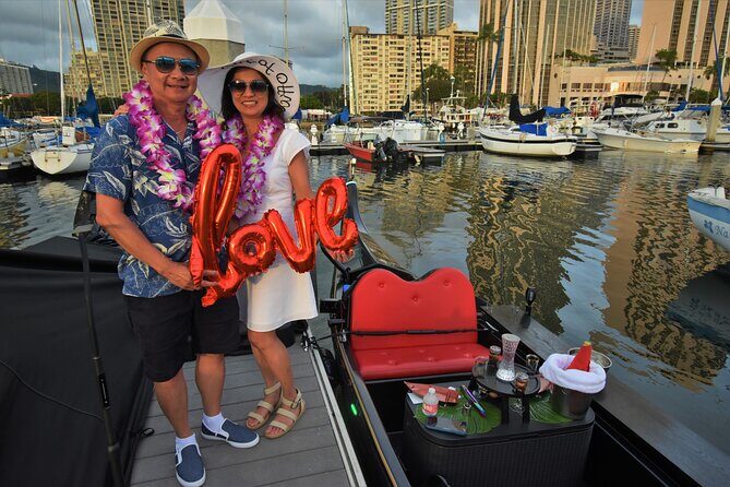 2-Hour Small-Group Gondola Excursion in Waikiki - Sliding Under the Bridges: Songs, Stories, and Possible Rainbows