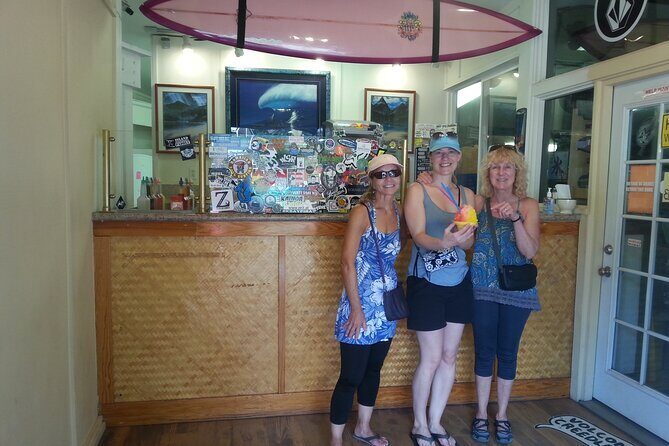 8-Hour Luxury Four Door Convertible Tour of Oahu's South and North Shores - Haleiwa and Waimea Bay: North Shore Surf Town Energy