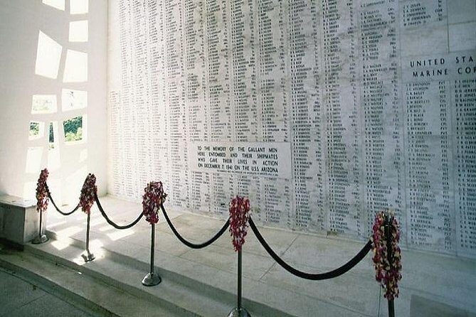 Arizona Memorial Pearl Harbor & Honolulu City Tour from Kona - The Short Navy Boat Ride: Calm Water, Big Setting