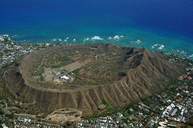 Best Oahu Self-Guided Driving Audio Tour: Beaches, History & More - Ala Moana to Diamond Head: Waikiki, Lookouts, and the Feeling of Place