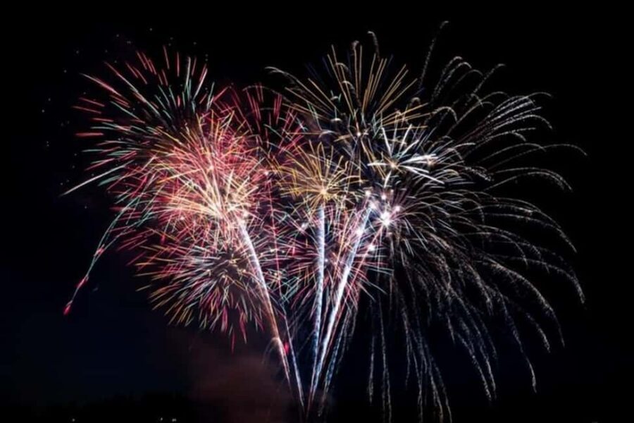 Board from Waikiki Beach: Friday Night Fireworks sail - The 1-hour Waikiki cruise: moonlit water and Honolulu lights