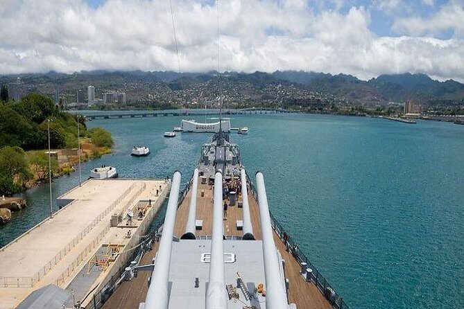 Complete Pearl Harbor Experience Tour from The Big Island - USS Bowfin Submarine Museum: headphone narration turns it practical
