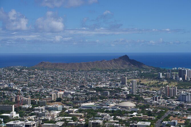 Customizable Private Tour Oahu- Ko Olina Resorts Pick Up Included - North Shore: Haleiwa and Chinaman’s Hat with surf-season odds