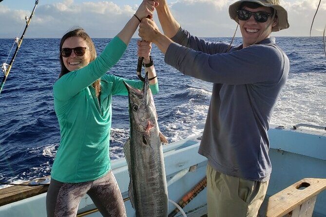 Deep Sea Exclusive Fishing Charter in Honolulu - Honolulu at Dawn: Kewalo Basin Meets a Serious Fishing Day