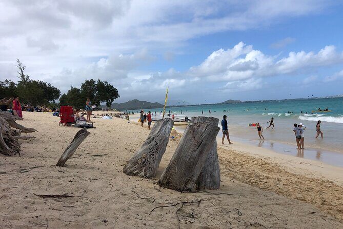 Diamond head crater trail , Sightseeing & South Side beach day - Beach time on the east side: chairs, towel, and real downtime