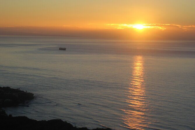 Diamond Head Shuttle with Malasada - Rim-top views: what you’re really paying for