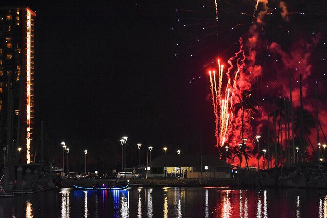 Fireworks Waikiki Gondola Cruise -lots of fun- - Why This Waikiki Gondola Cruise Works for Fireworks Night