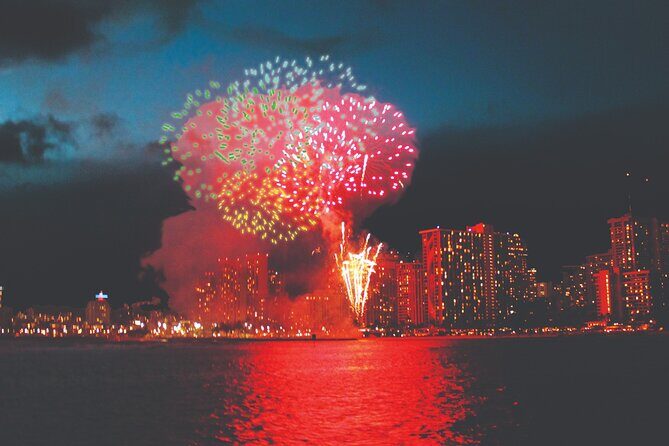 Friday Fireworks Dinner Sail from the Hilton Hawaiian Village - Key things to know before you go