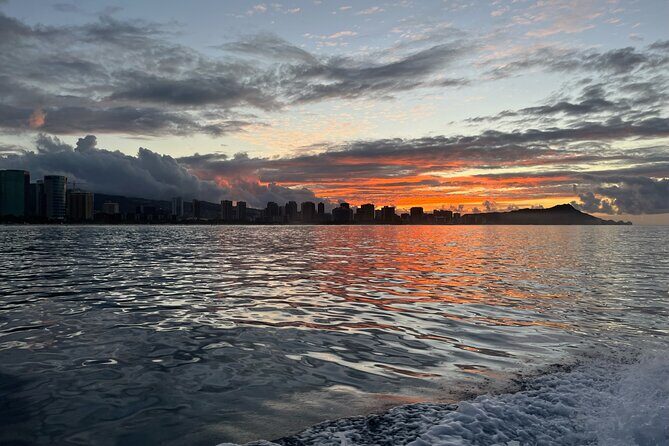 Friday Night Waikiki Fireworks Cruise - How much is it really worth? Price, timing, and group size