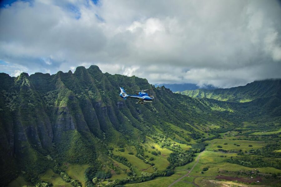 From Honolulu: Complete Oahu Island Helicopter Tour - Over Pearl Harbor and the USS Arizona Memorial Area