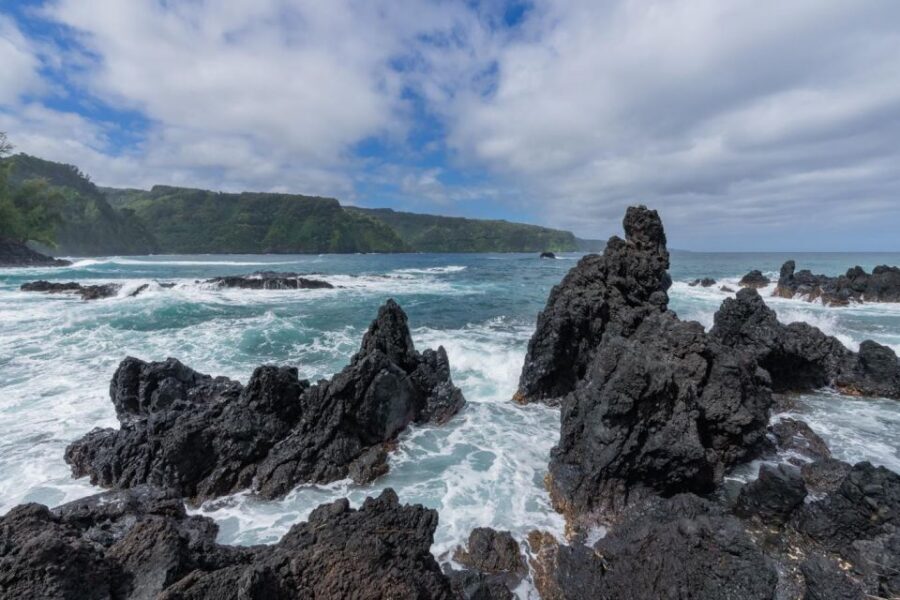 From Oahu: Maui Road to Hana Sightseeing Tour - Flying to Maui for Hana: why this format works