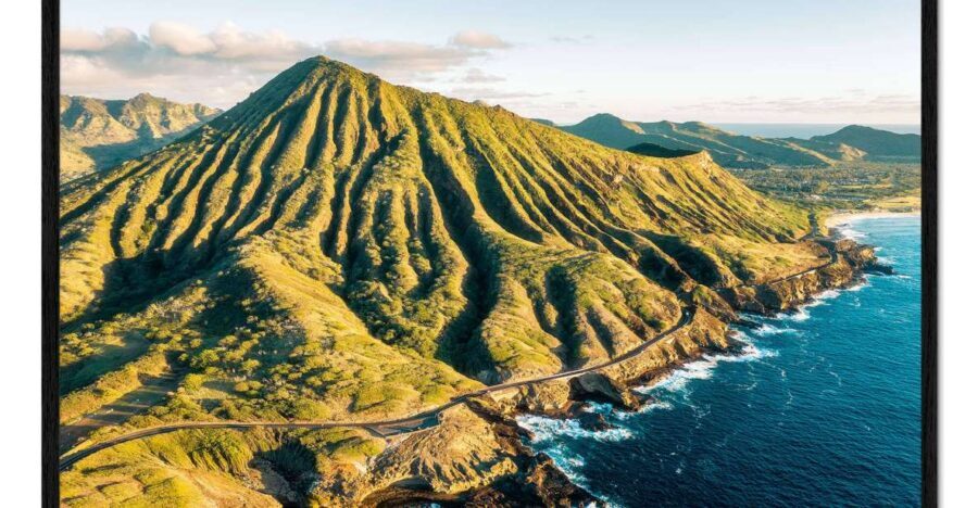 From Waikiki: Circle Island Tour - North Shore Highlights: Banzai Pipeline and Sharks Cove Views
