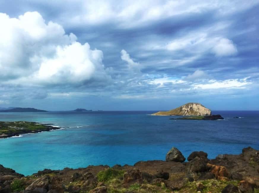 From Waikiki: Oahu Scenic Half-Day Circle Island Tour - A 4-hour Oahu east coast circuit that still feels personal