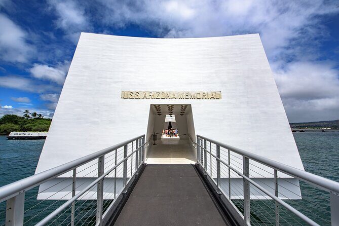 Grand Pearl Harbor and City Tour - The Film + Boat Ride: What to Expect and How to Use the Time