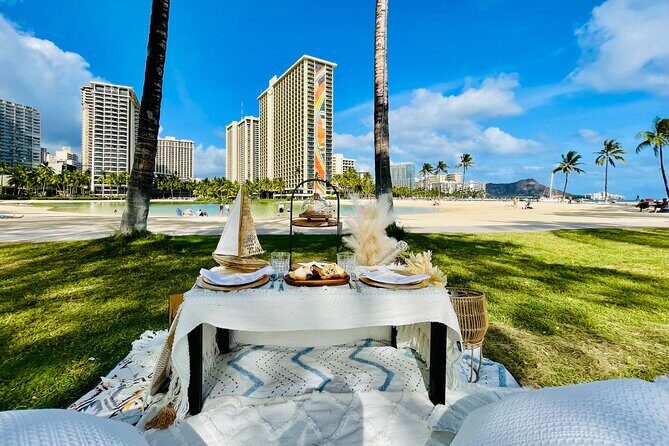 Hawaii Beach Picnic Date - Key highlights at a glance