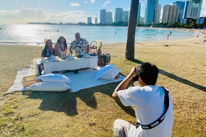 Hawaii Beach Picnic Date - How the Two Hours Usually Feel in Real Time
