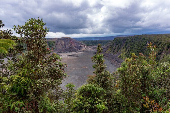 Hawaii Volcanoes National Park Experience From the Big Island - Hawaii Volcanoes National Park: crater views, lava tube, and steam vents