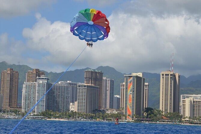 Hawaiian Parasail Since 1977 from Waikiki Beach - How the takeoff and landing work with the harness method