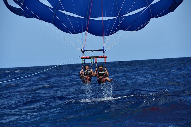 Hawaiian Parasail Since 1977 from Waikiki Beach - The crew approach: helpful, calm, and focused