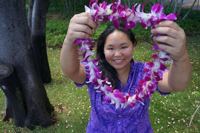 Honeymoon Airport Lei Greeting on Honolulu Oahu - Key Points at a Glance