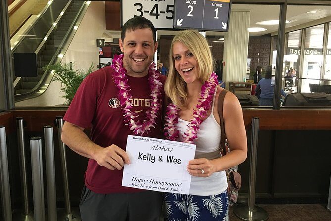 Honeymoon Airport Lei Greeting on Honolulu Oahu - Choosing Your Lei: Basic to Deluxe