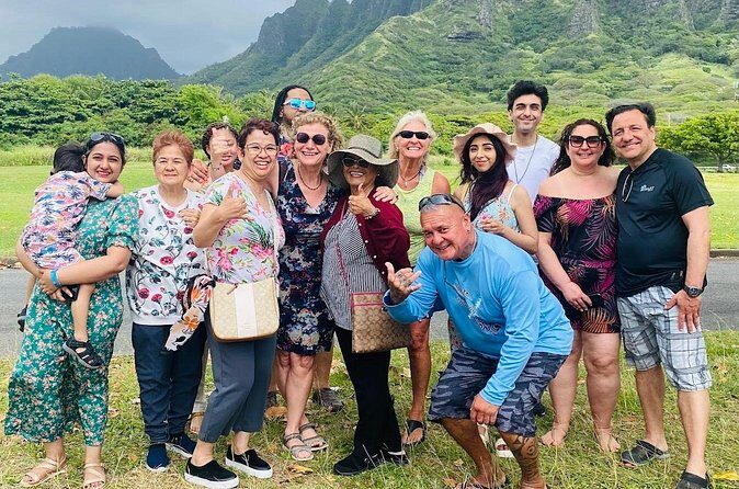 Honolulu Airport Shuttle & Circle Island Tour - Macadamia Nut Farm Treats and Chinaman’s Hat at Kualoa Regional Park