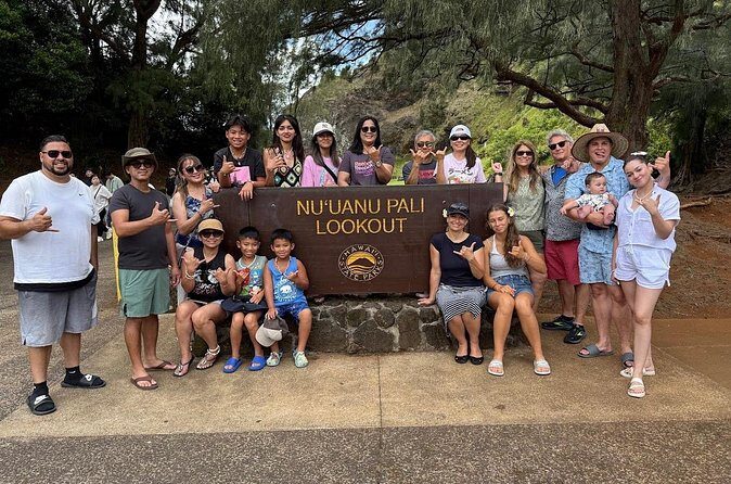 Honolulu Airport Shuttle & Circle Island Tour - Drive-By North Shore Beaches to Dole Plantation, Then Honolulu Highlights