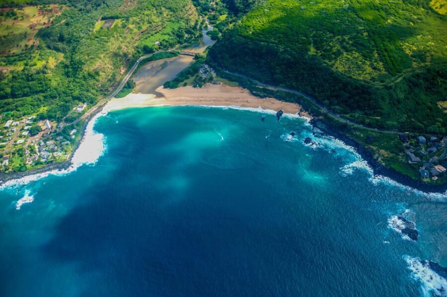 Honolulu: Blue Skies of Oahu Helicopter Tour - Nuuanu Valley Rainforest to Sacred Falls
