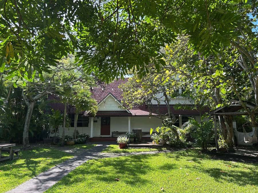 Honolulu - Exclusive Hawaii Five-0 TV Show Tour with Snacks - McGarrett’s House at the Bayer Estate: the main event