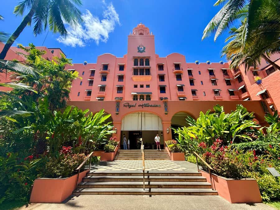 Honolulu: Waikiki Food Tour with Local Guide - Start at King David Kalākaua’s Statue, then eat your way into Waikiki
