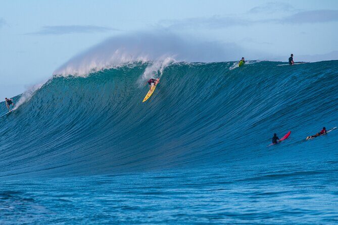 Learn to surf with a local big wave rider on the North Shore of Oahu - Key things to know before you go