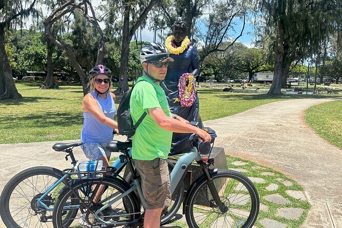 Manoa Falls-Electric Bike to Hike Experience Local meal included - University of Hawaii at Manoa: a fast photo stop with personality