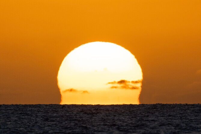 Moana’s Luxury semi-private Sunset Cruise on Nalu - Key highlights at a glance