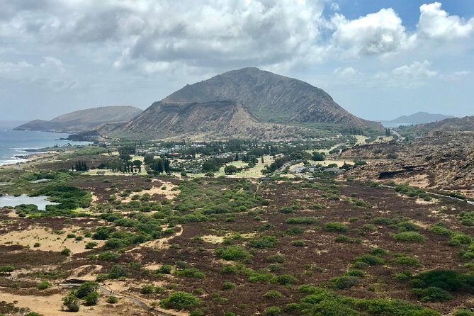 Oahu Customizable Private Community Service Voluntourism Offer - Shopping and markets: Waikele and Aloha Stadium as built-in breaks