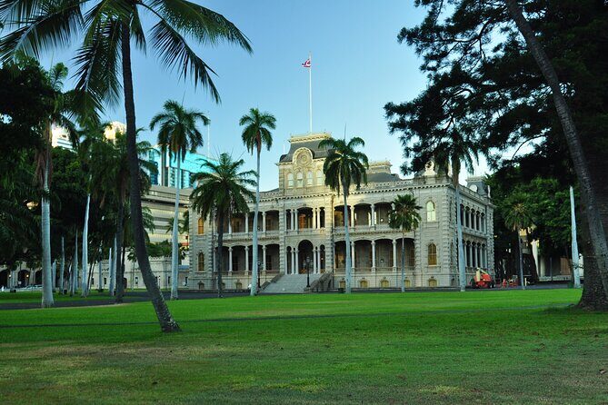 O‘ahu Highlights Private Guided Tour: Landmarks & Architecture - Diamond Head Road: cliff views and ocean drama