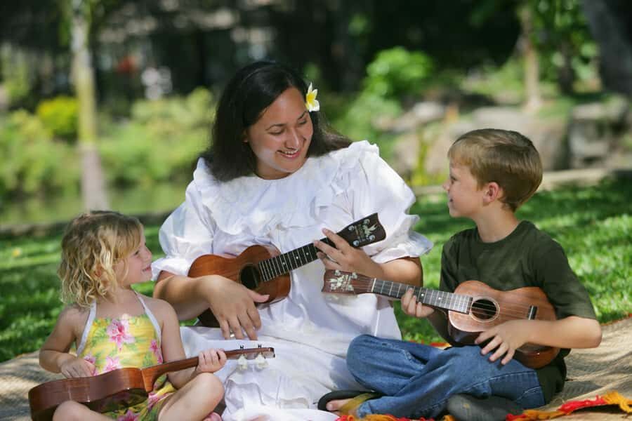 Oahu: Islands of Polynesia and "HA: Breath of Life Show" - Aotearoa, Tonga, and Samoa villages: the day’s cultural continuity