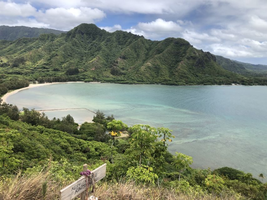 Oahu: Manoa Falls Hike and east side beach day - Manoa Falls Rainforest Hike: 300-Foot Reward With a Real Walking Feel