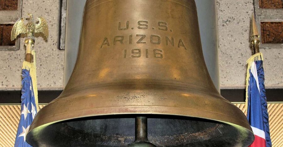 Oahu: Pearl Harbor Admiral's VIP Narrated Multimedia Tour - How the Jamie Lee Curtis audio guide works on your phone