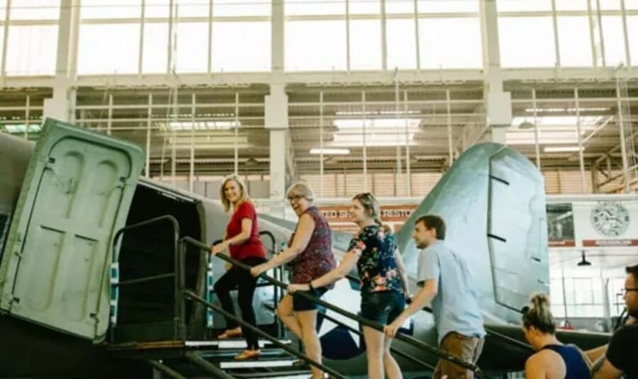 Oahu: Pearl Harbor Aviation Museum Entry & Hangar Tour - Hangars 37 and 79: Walking the WWII Aviation Battlefield