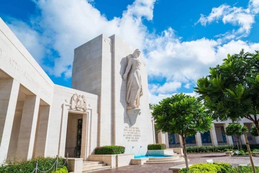 Oahu: Pearl Harbor Battleship Tour - Visitor Center first: exhibits that set the stage