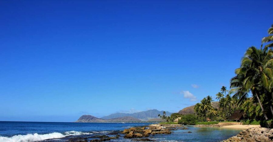 Oahu: Snorkel & Sailing Adventure along Ko Olina Coast - Sailing or Power Catamaran: The Day-by-Day Choice