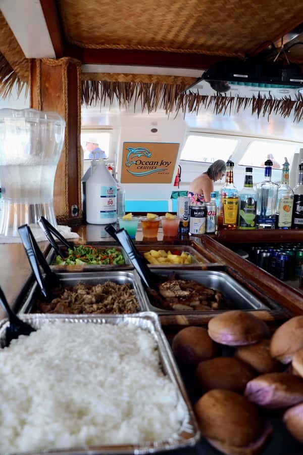 Oahu: Snorkeling & Dolphin Watch Cruise with Hawaiian Buffet - The Hawaiian buffet: better than a quick snack