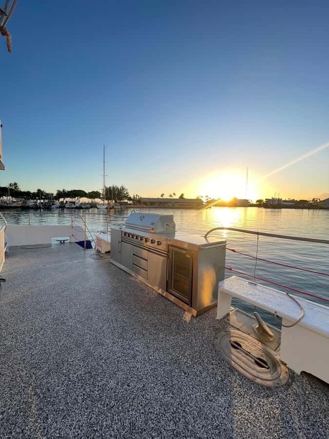 Oahu: Sunset Sail Cruise in Waikiki - Underwater Viewing Room: The Wildlife-Watching Cheat Code