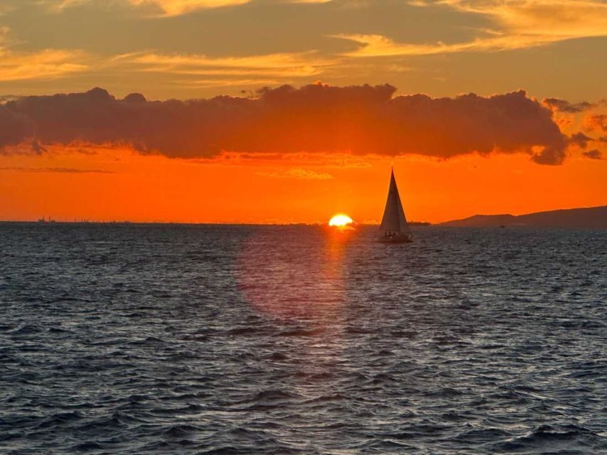 Oahu: Sunset sailing in small intimate groups - Who this sunset sail is best for