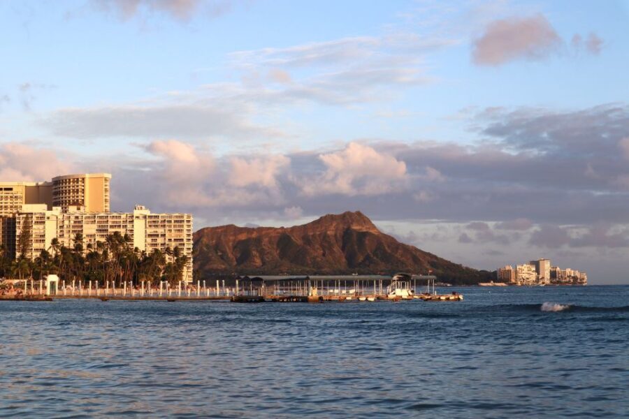 Oahu: Traditional Canoe Sunset Cruise with Dinner - The Oli Welcome and the Sail Past Diamond Head