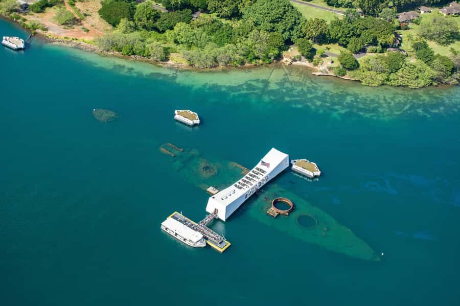 Oahu: USS Arizona Memorial and City Highlights Tour - Getting set at Pearl Harbor Visitor Center (and why bag rules matter)