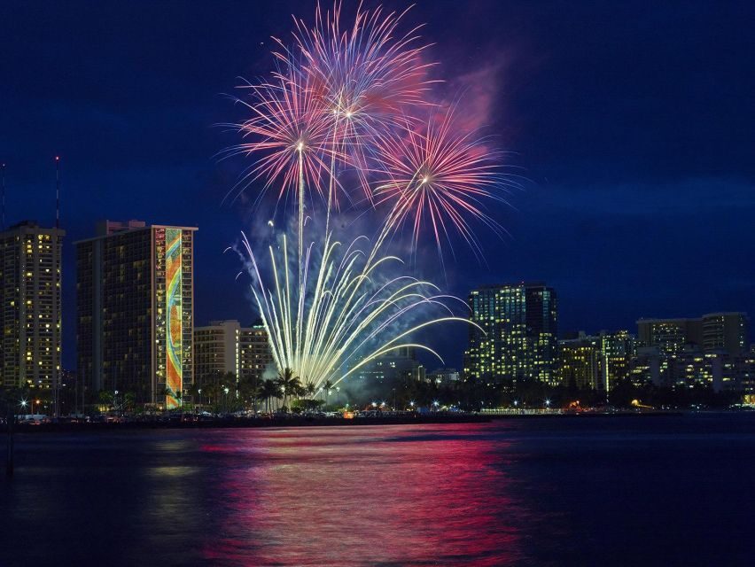 Oahu: Waikiki Fireworks Boat Cruise from Oahu - Key highlights you’ll feel right away