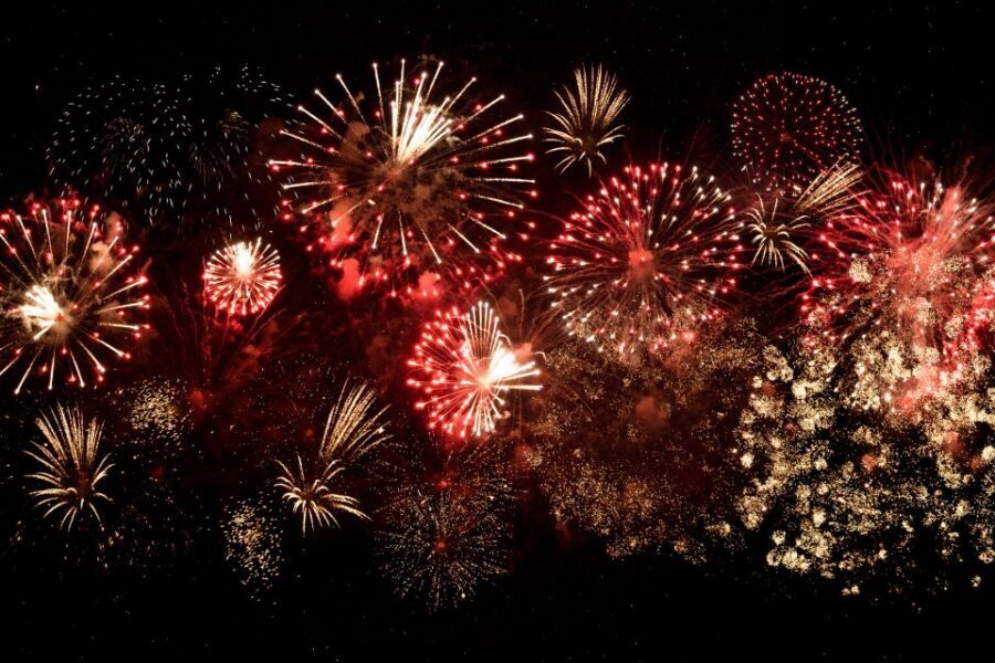 Oahu: Waikiki Fireworks Boat Cruise from Oahu - Your 2-hour route: Ala Moana, Diamond Head, and Waikiki Beach