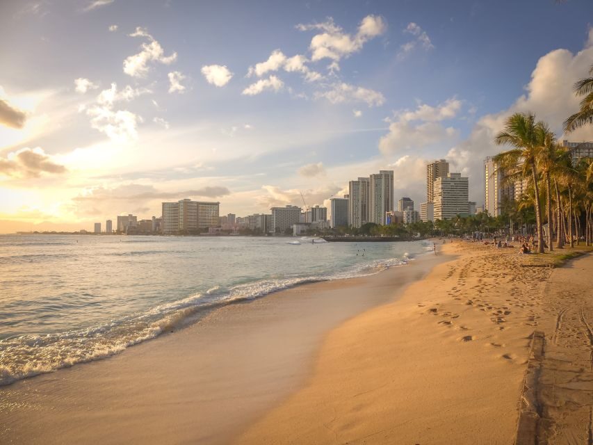 Oahu: Waikiki Fireworks Boat Cruise from Oahu - Should you book the Waikiki fireworks boat cruise?