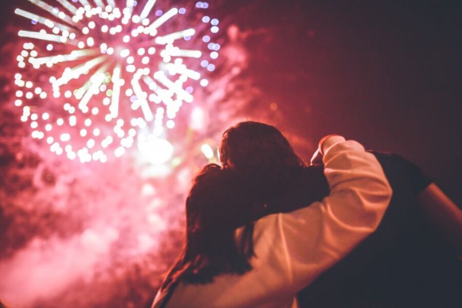 Oahu: Waikiki Friday Fireworks Cruise with Snacks and Drinks - Why This Cruise Feels Better Than Watching From the Sand